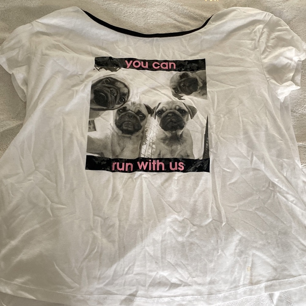 | cute active wear tee shirt and sports bra |